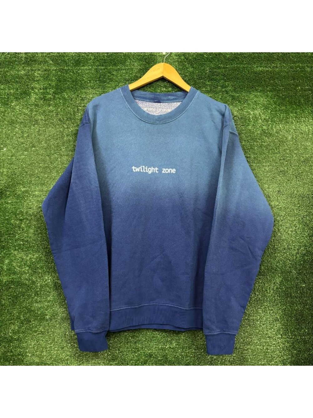 Ariana Grande Twilight Zone Ombre Crewneck Sweater Size Extra Large
